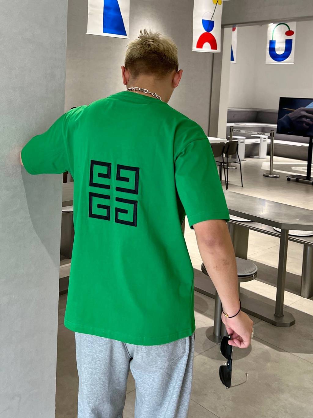 Givench* T-shirt